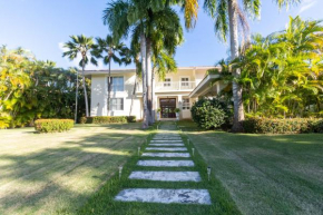 VILLA 6 BEDROOMS And POOL PUNTA CANA RESORT